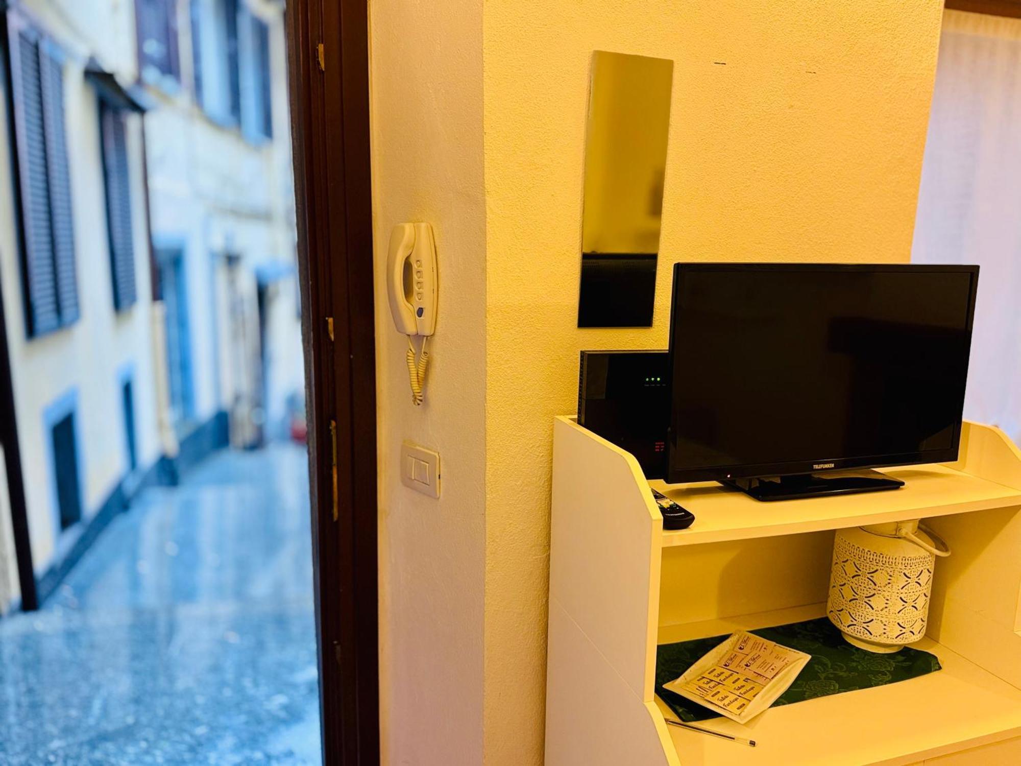 Appartamento Gigi House Verbania Esterno foto